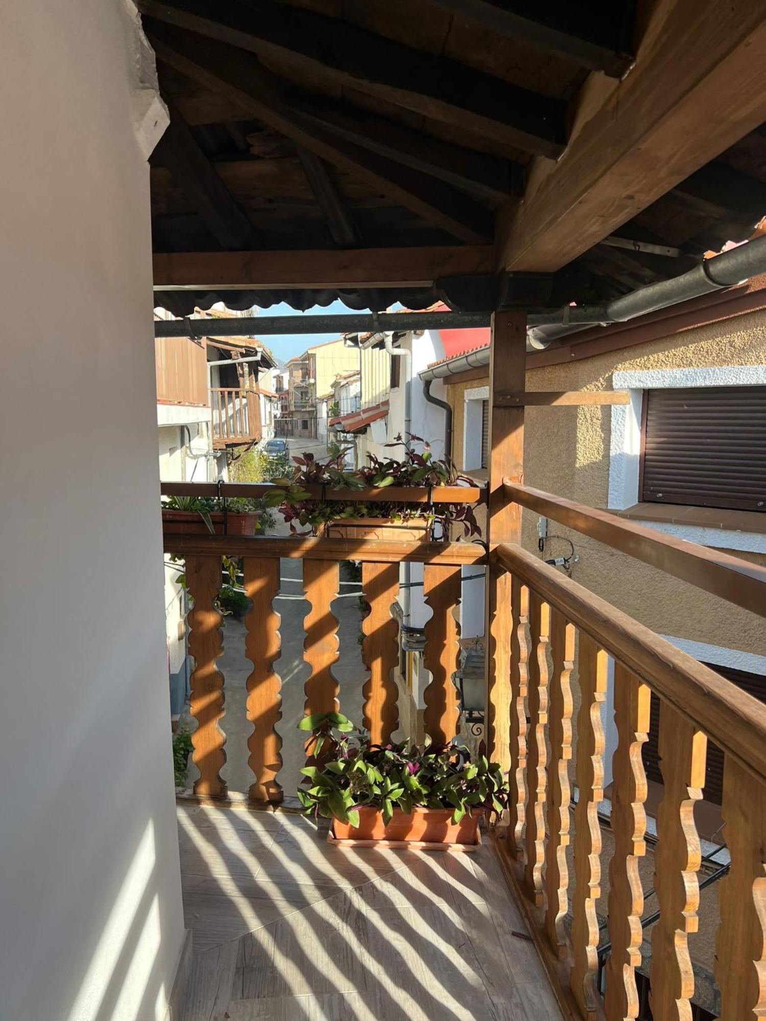 Apartamento La Golondrina Candeleda Exterior foto