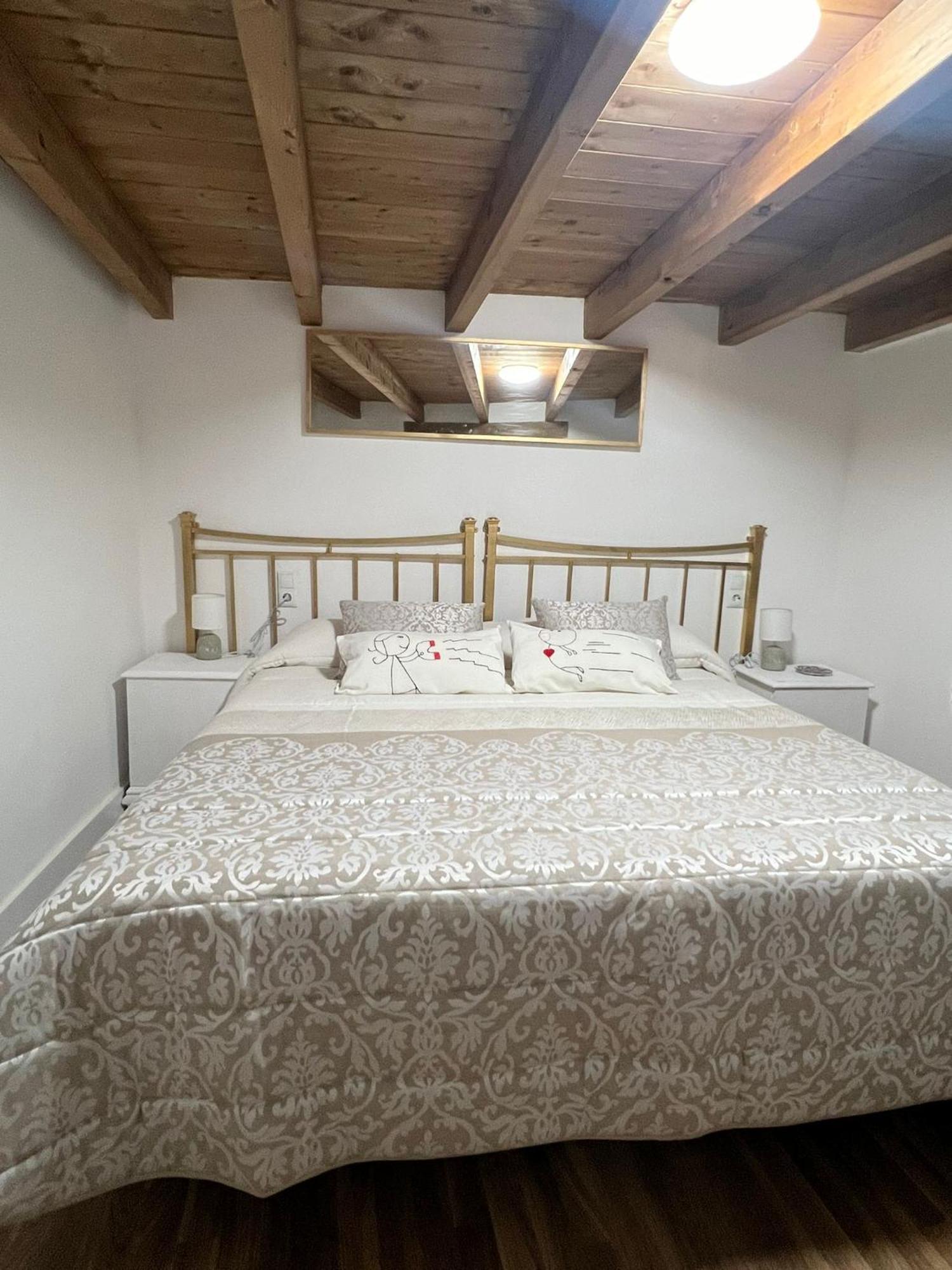 Apartamento La Golondrina Candeleda Exterior foto