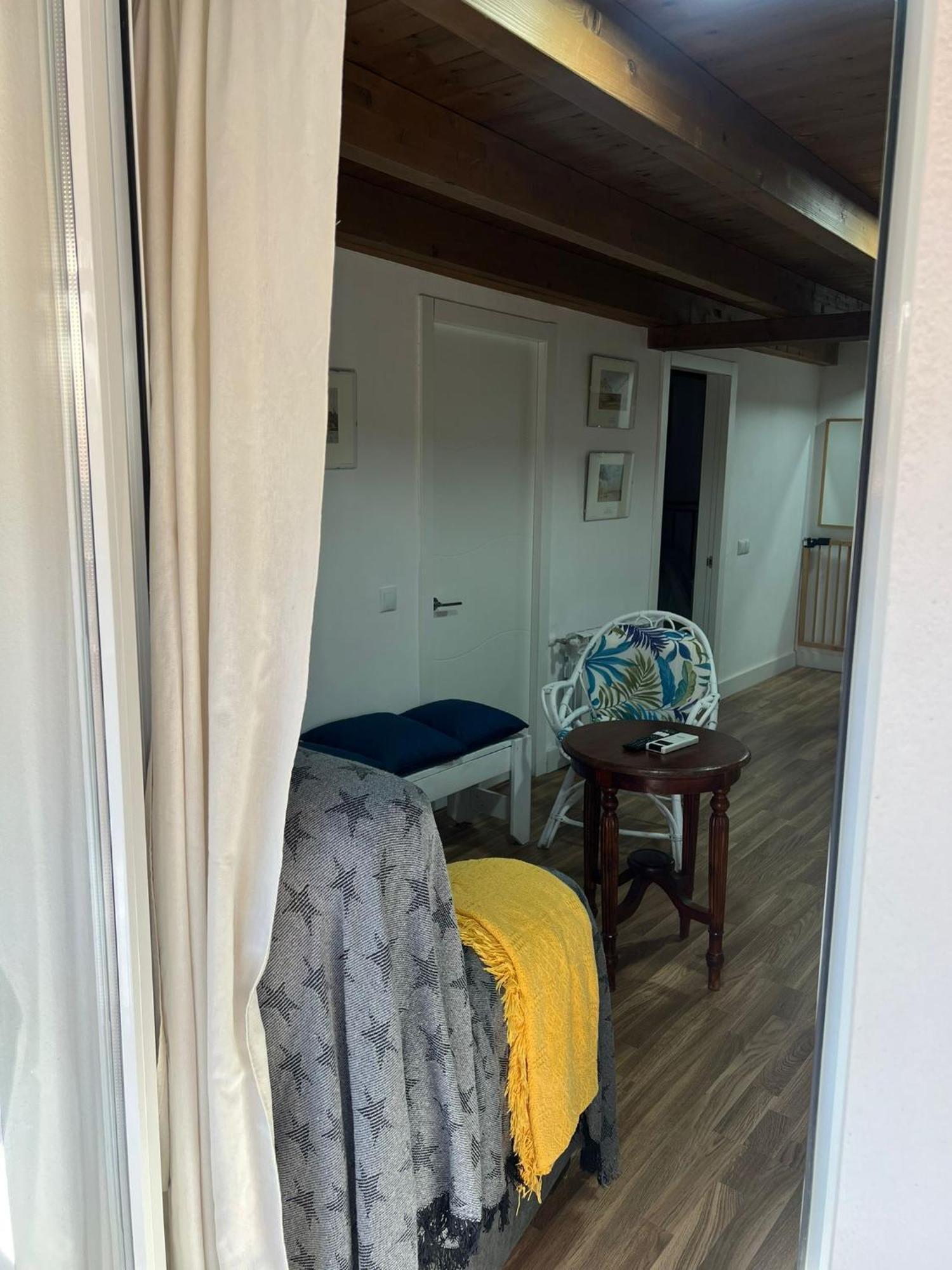 Apartamento La Golondrina Candeleda Exterior foto