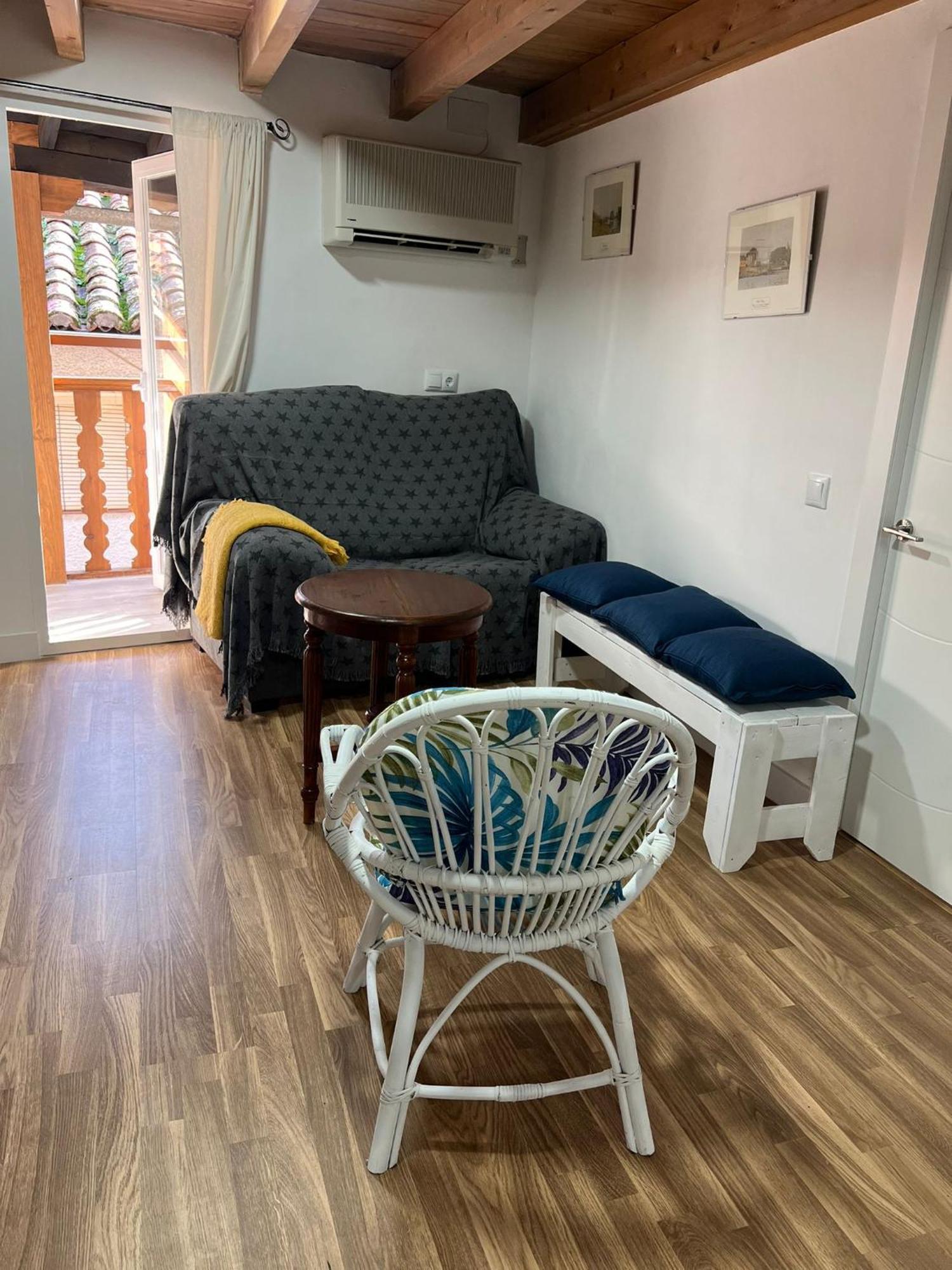 Apartamento La Golondrina Candeleda Exterior foto